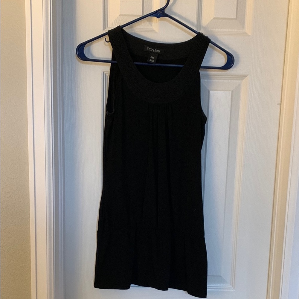White House Black Market Black Fitted Sleeveless Scoop Neck Tank Top